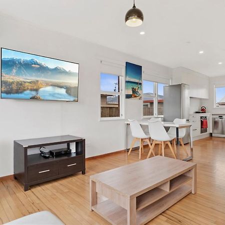 Вилла 3 Bed At The Mount Close To Bayfair Shopping Mall Маунт-Маунгани Экстерьер фото